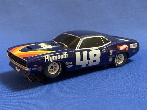 NM SCX Plymouth Cuda Slot Car 1:43 METALLIC BLUE #48 Gurney Great Condition!