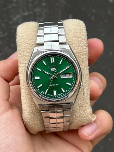 Vintage Seiko 5 Automatic 7009 Day/Date Mens