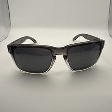 OAKLEY Holbrook OO9102-0255 GRAY OMBRE FULL RIM 57-18-137 Read
