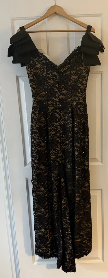 Bob Mackie Vintage Black Cream Lace Gown With Bow Sleeves Size 8 - Image 3 of 4