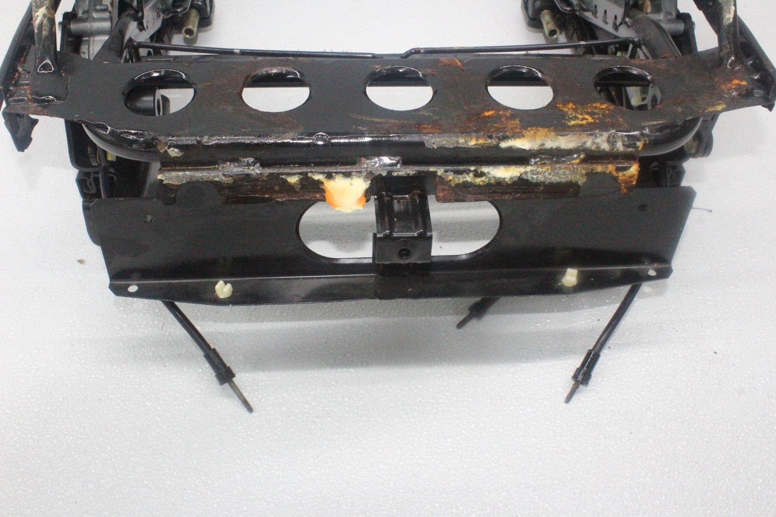99-01 FERRARI 456 M PASSENGER LOWER BOTTOM SEAT MOUNT BASE SLIDER ADJUSTER