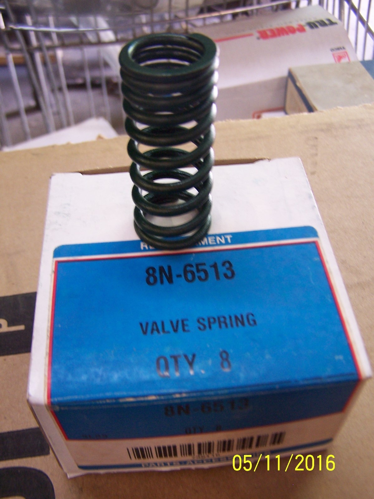 Ford Tractor VALVE SPRING D6NN6513A eBay