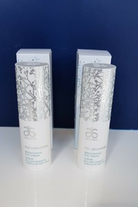 advanced brightening eye cream