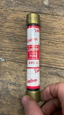 BUSSMANN LIMITRON KTS-25 FAST-ACTING FUSE CLASS K1 25A NEW LOT OF 2