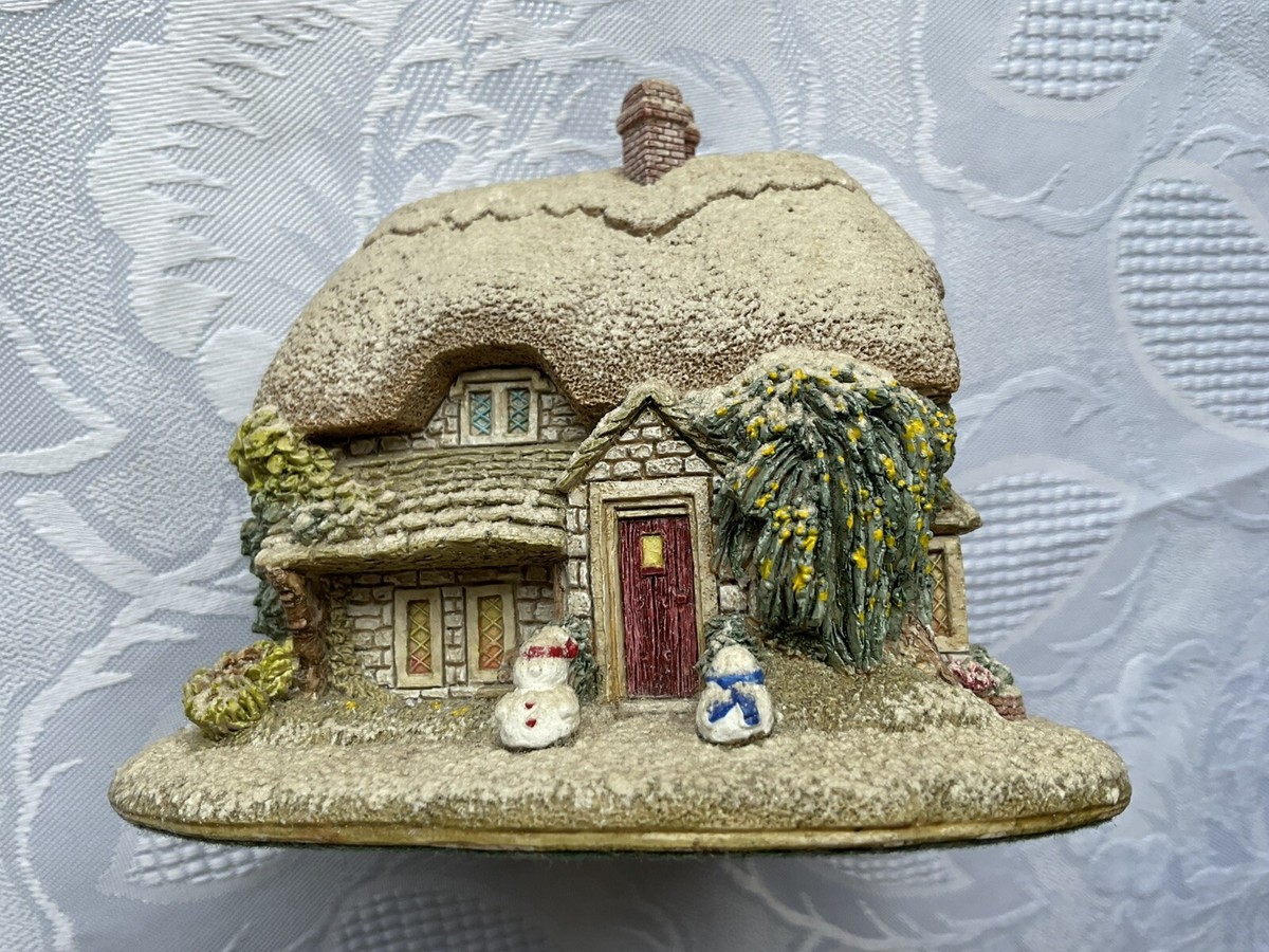 Vintage Lilliput Lane A Year In An English Garden Winters Wonder