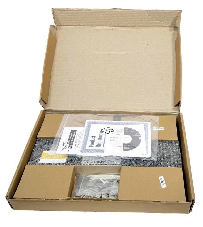 APC AP7821 Rack PDU, Metered, 1U, 16A, 3300 A, 208/230V, (8) C13 - Image 2 of 4