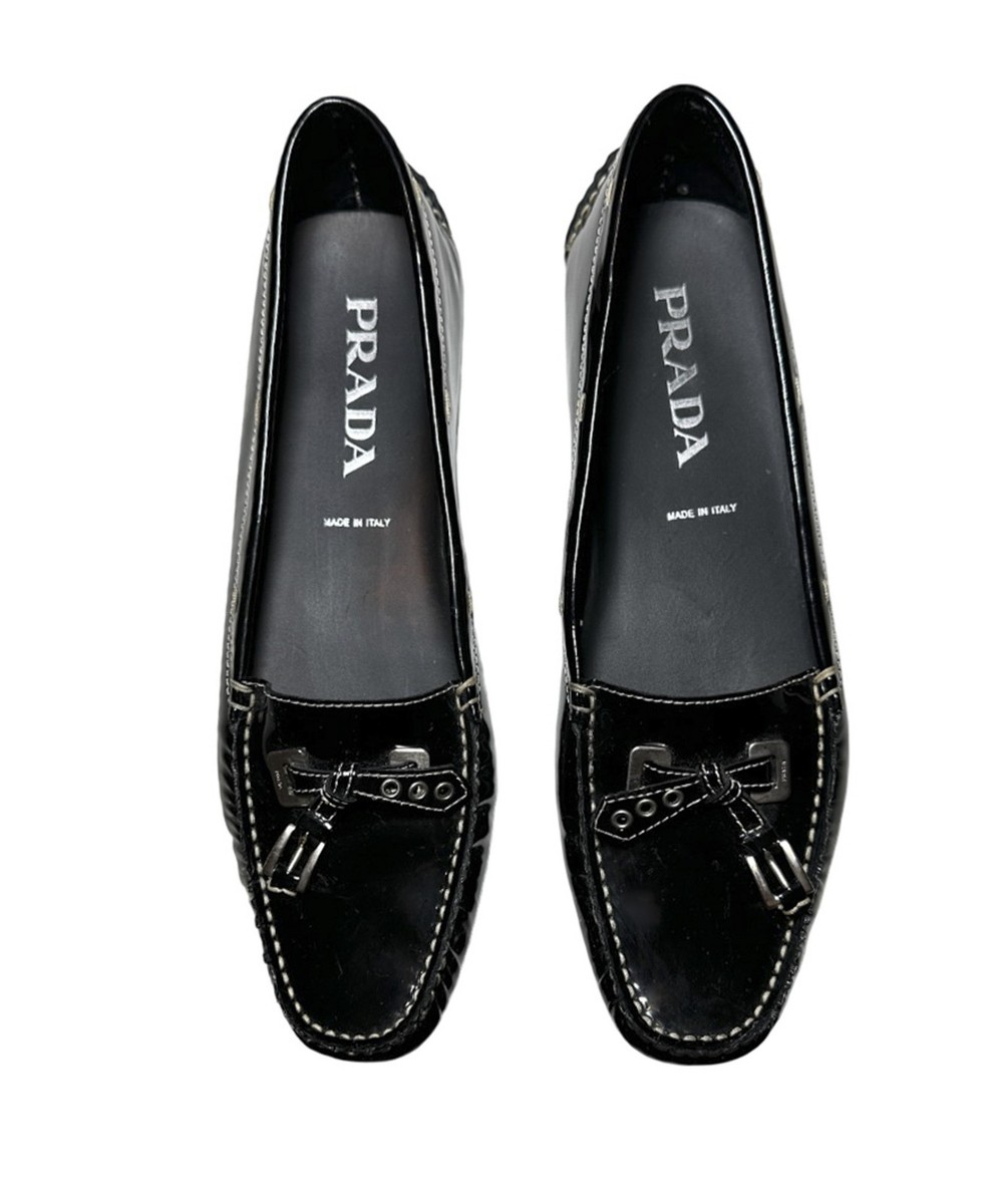 PRADA Black Patent Leather Logo Buckle Tassel Driving  display picture 2