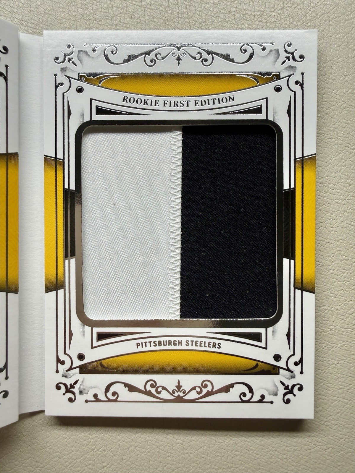 2025 National Treasures WILL HOWARD RC Vertical Booklet 25/99 Patch Rookie Auto view 5