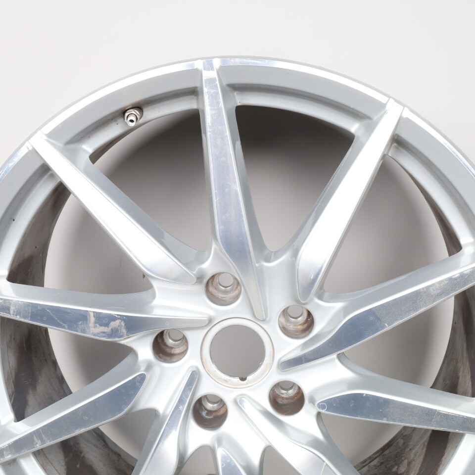 Aston Martin DB11 2019-2023 Front Wheel P/N HY531007EA
