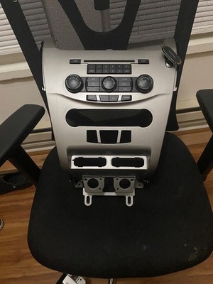 08-11 ford focus face plate