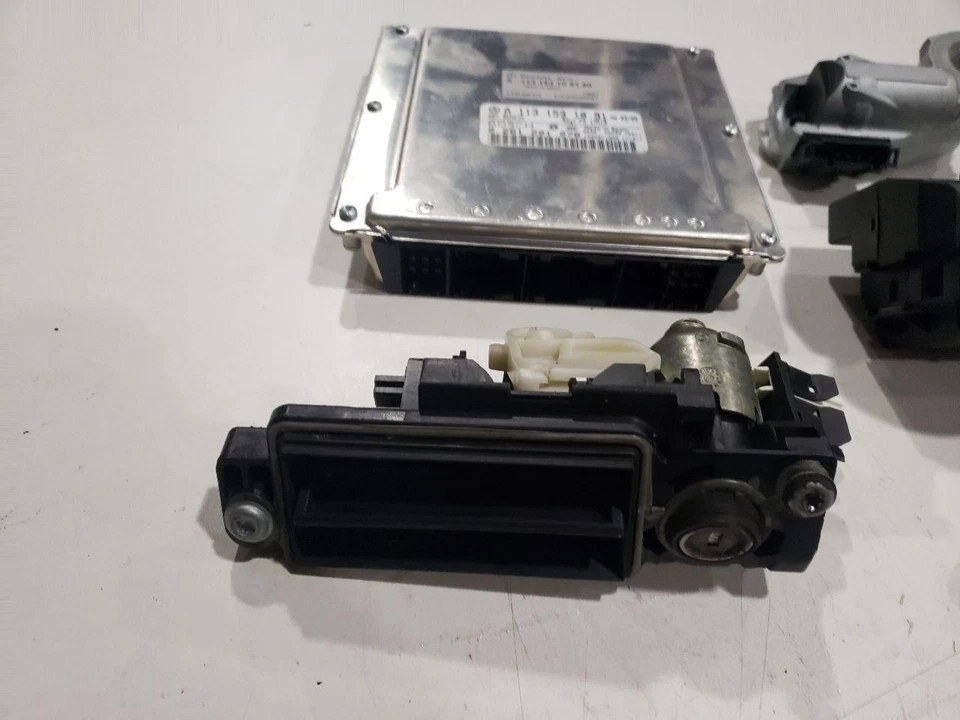 Juego de seguridad de encendido - Mercedes CLK500 W209 M113 2003 automático - OEM A1131531091 Foto 2 de 4