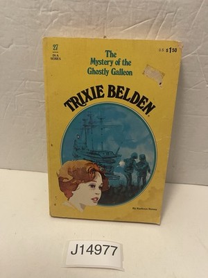 1979 Trixie Belden #27 THE MYSTERY OF THE GHOSTLY GALLEON  Vintage Paperback