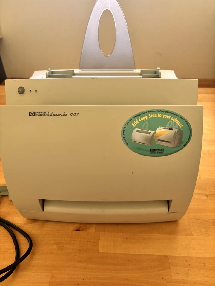 HP LaserJet 1100 Monochrome Laser Printer C4224A. 18 Mbyte - Image 2 of 4