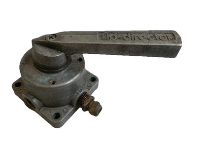 Hunt Valve Co. 3-Way 3-Position Manual Lever Directional Control Valve