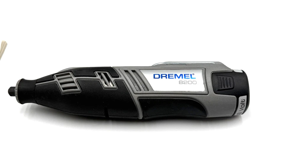 Dremel 8200 - Multitool 10.8V - mit Zubehör und Koffer - guter Zustand - Bild 2 von 4