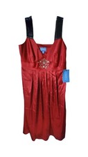 Elegant Simply Vera Velvet Strap dress Deep Red And Black Women Size 12 Jewels