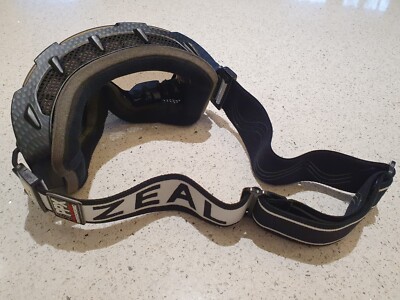 ZEAL OPTICS Ski & Snowboard GPS Z3 Goggles with Speed