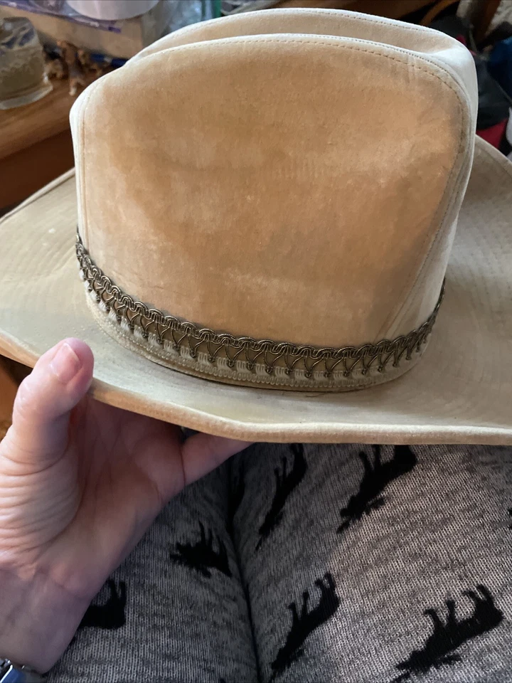 Sombrero de Vaquero YA De Colección - Gamuza Con Banda Boot Hill Buff COREA Foto 3 de 4