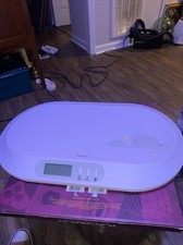 Beurer BY90 Precise Baby Scale With Hold Function and App Connection