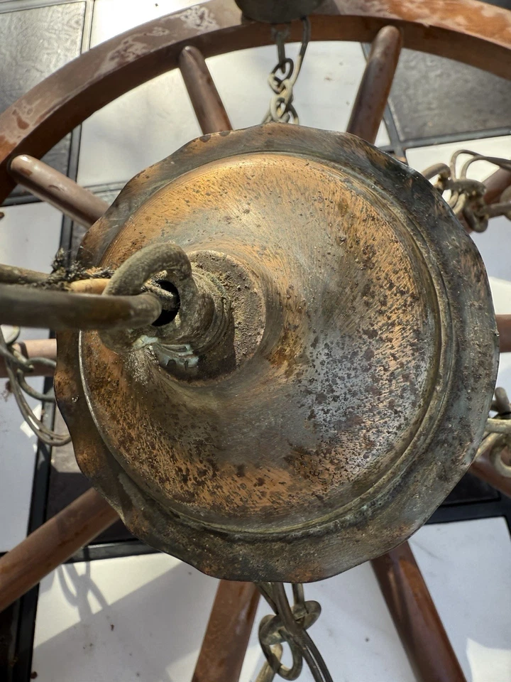 Lámpara de araña de rueda Western Wagon vintage 24 bombillas sin globos/vidrio Foto 3 de 4