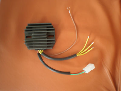 BMW F 650 REGLER REGULATOR F650  APRILIA 650 LICHTMASCHINENREGLER REGULATORE NEU