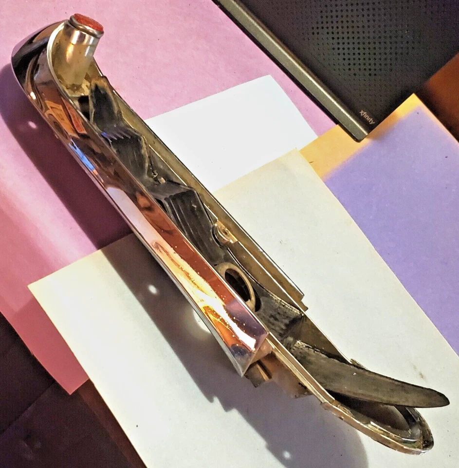 Chrysler 300/New Yorker/Windsor 1955 2 puertas techo rígido luz trasera bisel cromado Foto 4 de 4