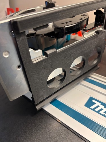 Makita DSS610 / DSS611 Adapterfuß / Kufenplatte für Säge für Makita Führungsschiene - Bild 4 von 13
