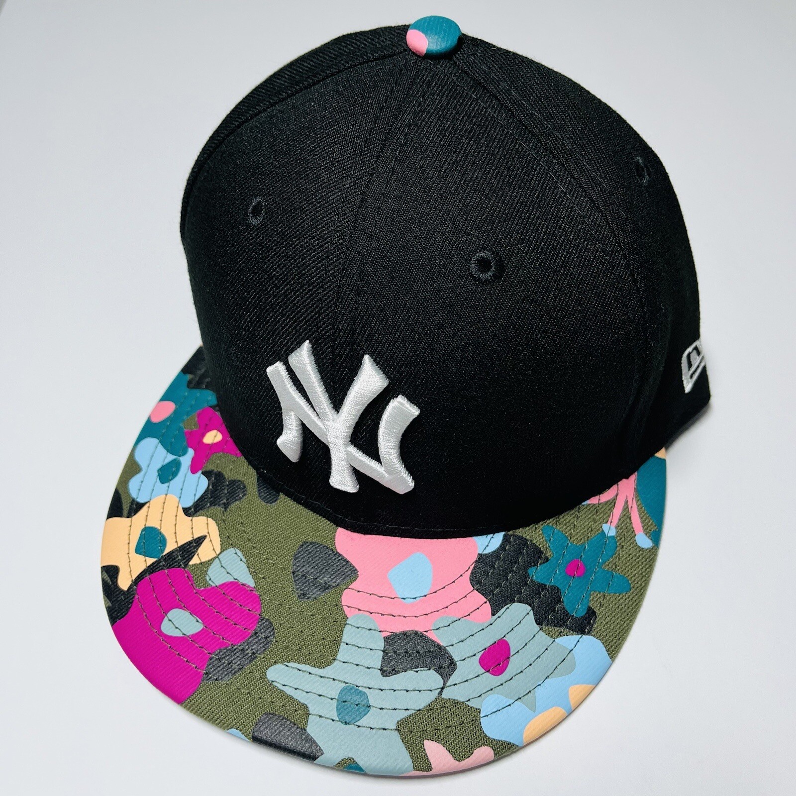 New Era New York Yankees 9FIFTY Floral Camo Mens Hat Cap Snapback Flatbill Alt1