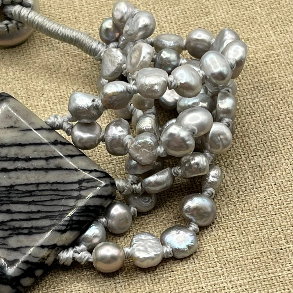 Vintage 6 strand freshwater pearl statement bracelet - Image 4 of 4