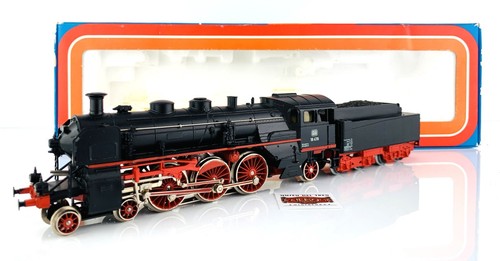 CR9 - MÄRKLIN H0 3093 - LOCOMOTORA A VAPOR DB BR 18 478 - FUMÍG. - COMO NUEVA! - Imagen 2 de 8