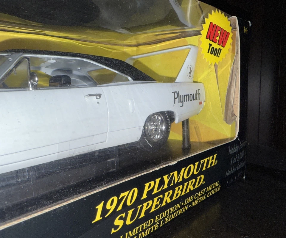 ERTL 1:18 1970 Plymouth Superbird White Hobby Edition 1 Of 5000 - Image 3 of 4