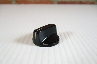 #ad Bakelite Flat Knob Daka Ware 1 1 8 quot; Wide Ham Radio Test Equipment Qty Av $7.00