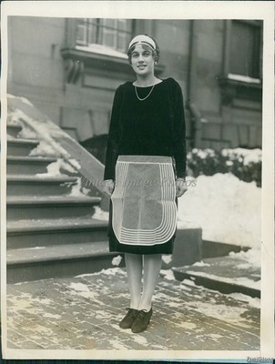 1927 Elizabeth Moulton Boston Debutante Served Tea For Charity Event 6X8 Photo