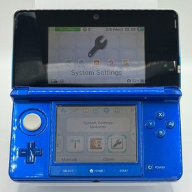 Nintendo 3DS region free Cobalt Blue console / Charger / SD card