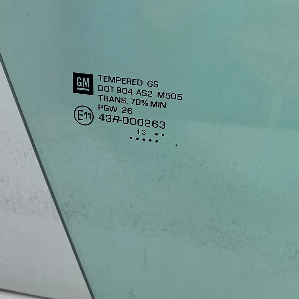 Chevrolet Malibu 2014 puerta delantera derecha ventana vidrio OEM 23151655 Foto 4 de 4