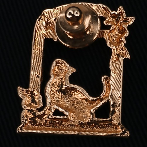 Brooch Pin AVON  Gold Tone Cat - Picture 4 of 10