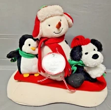 Hallmark 2007 Jingle Pals Snowman Sleigh Ride Musical Animated Sled Penguin Dog