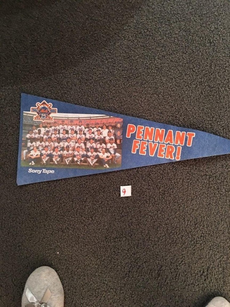 NEW YORK METS 25th ANNIVERSARY PENNANT FEVER SONY TAPE