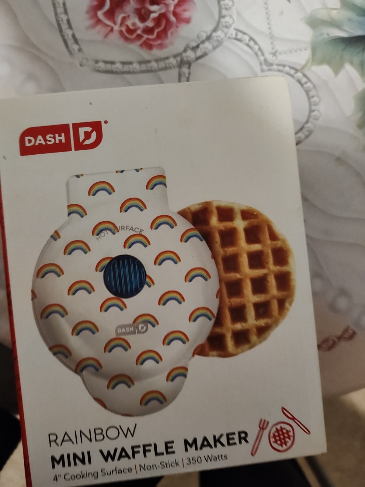 Compact Mini Waffle Maker for Quick and Easy Breakfasts-image