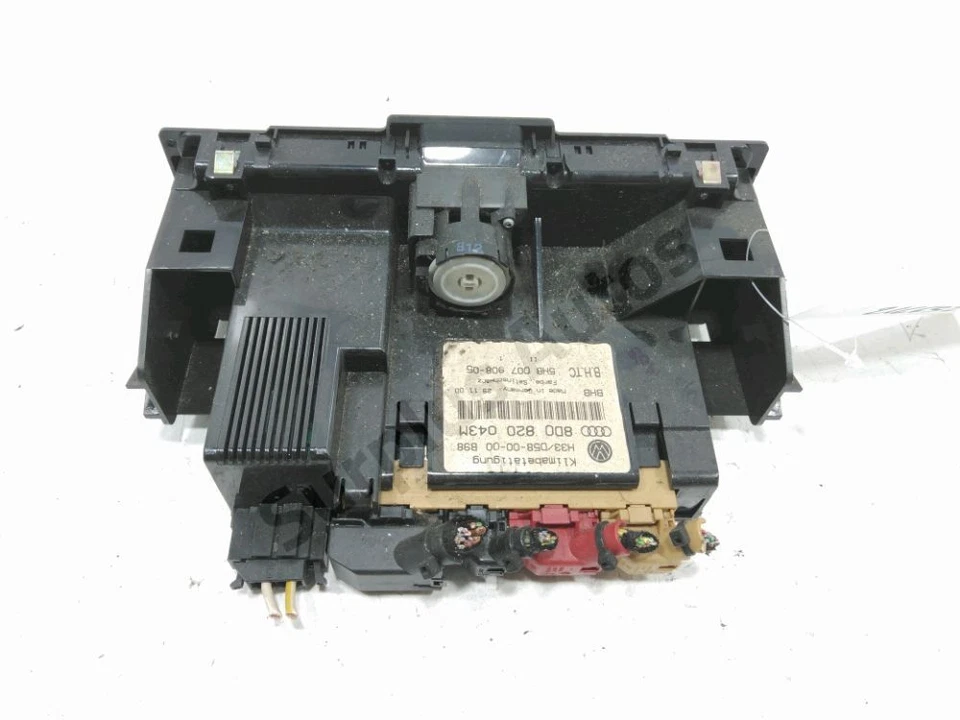 COMMANDE DE CHAUFFAGE 8D0820043M AUDI A4 - 1 AVANT phase 2 (02/1999 09/2001) - Photo 2/2