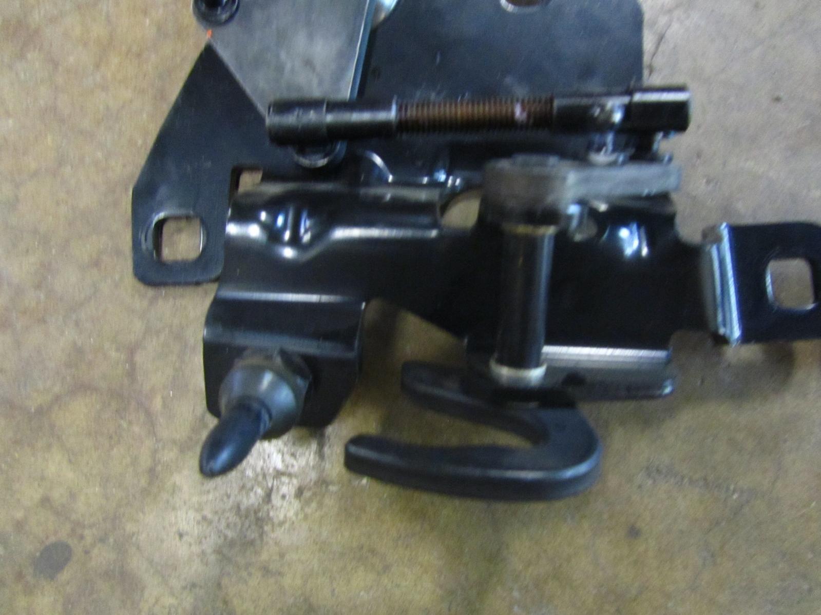 06 07 08 09 PONTIAC G6 Roof Convertible front hood latches hold downs Hard top eBay