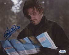 Stephen Amell Arrow Autographed Signed 8x10 Photo ACOA COA 