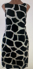 Nice Talbots 6 Black & White Silk Animal Print Lined Sheath Dress
