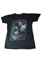 Queen News of the World Album Robot T-shirt Sz XS Black Short Sleeve Graphic Tee