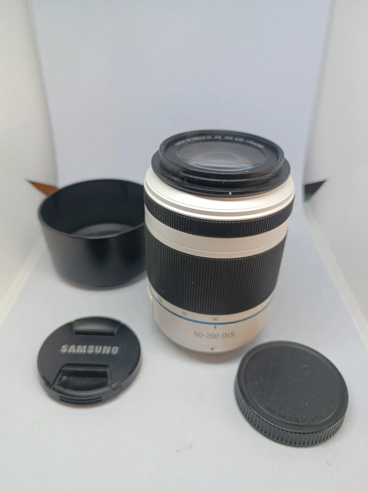 Objectif Samsung NX 50-200mm f/4.0-5.6 OIS ED III Lens - Blanc - Photo 1/4