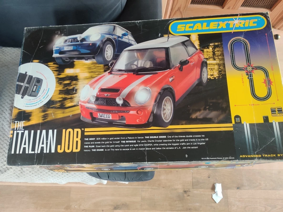 1/32 slot car SCALEXTRIC Scalextric C2733 MINI COOPER S BARONS No.18 Un