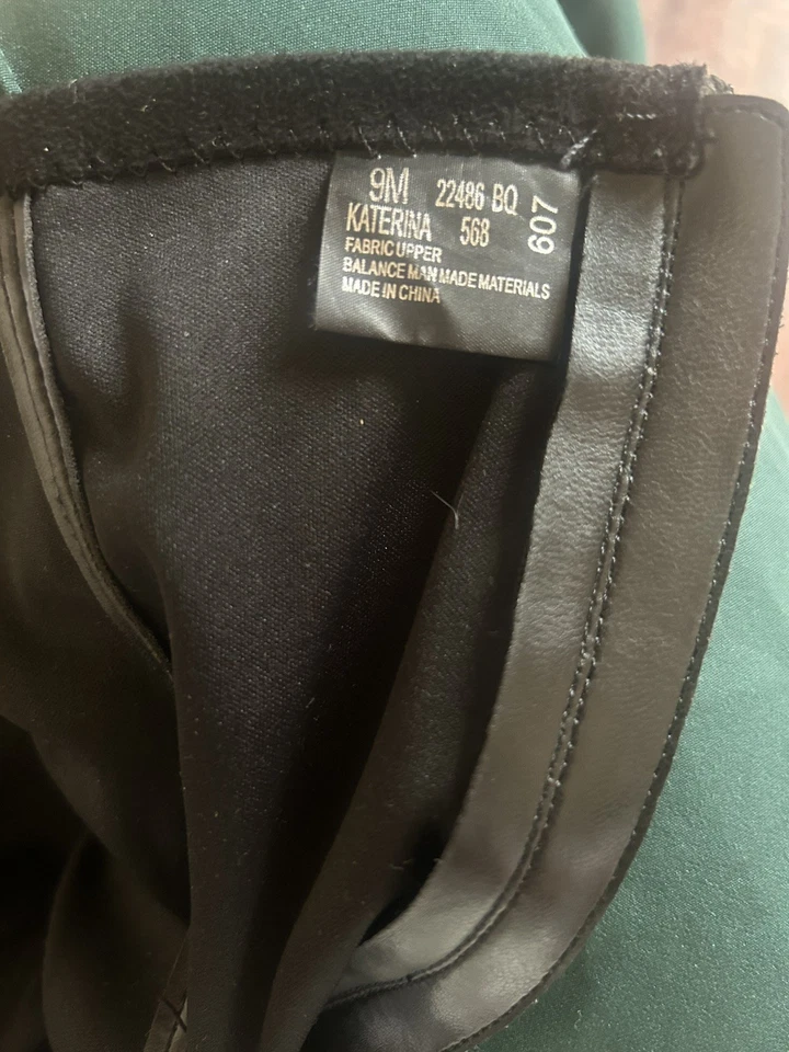 Botas Apostrophe Negro Gamuza Apiladas Tacón Oculto, Talla 9M Usadas Foto 3 de 4