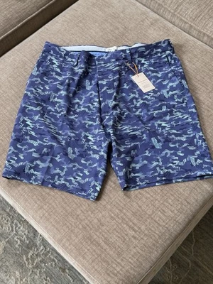 Peter Millar Men's 36 Flat Front Blue Pattern Performance Crown Sport Shorts NWT - Image 1 of 4