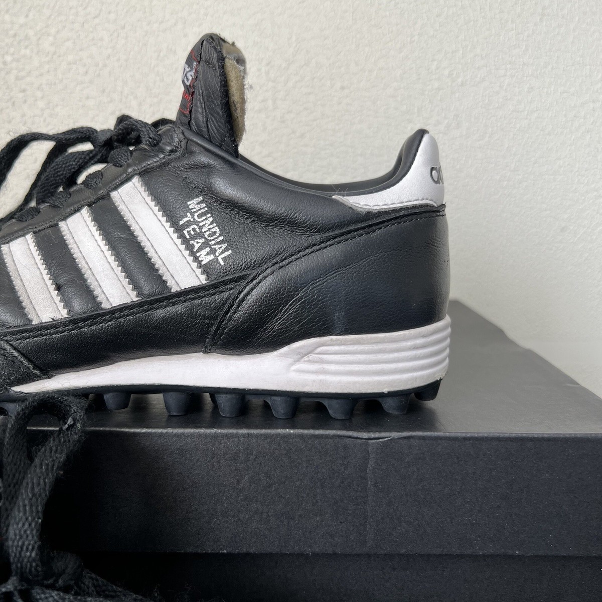 Adidas Mundial Team 019228 Turf Black/White Soccer Football Adidas Mundial Team 019228 Turf Black/White Soccer Football