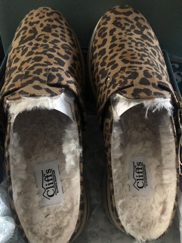 New***🥰Beautiful 🤩 Size Women 8 Cliffs print Shoe In Clog Winter Shoes !!! - Picture 2 of 4